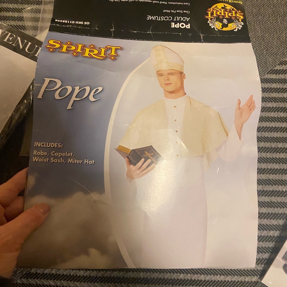 Adult pope costume